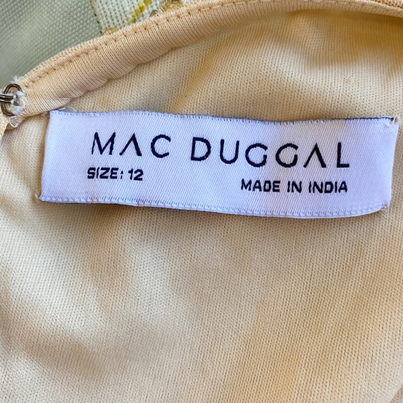 Mac Duggal Embellished Floral Detail One Shoulder Gown Formal Maxi Prom Dress - Picture 6 of 7